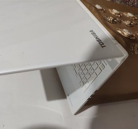 تصویر لپ تاپ 15 اینچ توشیبا مدل Dynabook i3 5005U ssd 128 