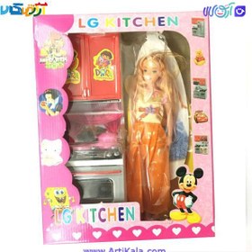 تصویر عروسک باربی در آشپزخانه مدل LG KITCHEN 