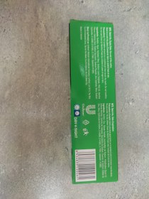 تصویر خمیر دندان ژل خنک کننده نعنایی منتول فرش کلوس آپ Deep Action Menthol Fresh Toothpaste Closeup