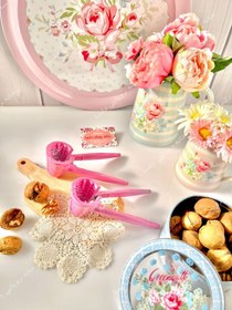 تصویر گردوشکن صورتی کیوت 