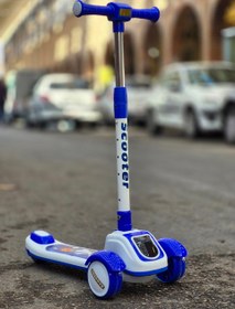 تصویر اسکوتر طرح سفینه فضایی scooter