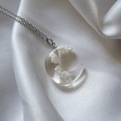 تصویر گردنبند رزین ماه شبتاب 