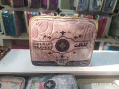 تصویر پتو گلبافت طرح گل برجسته تک رنگ کالباسی - دونفره Golbaft