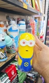 تصویر لیوان نی دار کارا طرح مینیون مناسب کودکان 