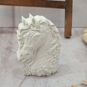 تصویر بیس خام کتیبه اسب 