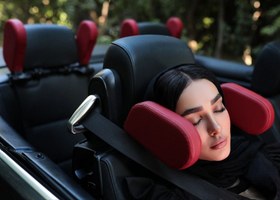 تصویر پشت گردنی خودرو | نگه دارنده سر و گردن خواب رو در 4 رنگ 
