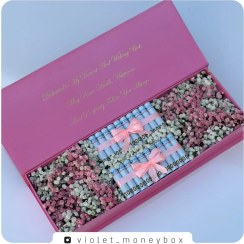 تصویر باکس پول کادویی با گل طبیعی – کد 06 