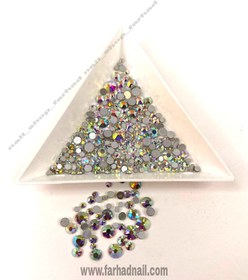 تصویر دیزاین نگین ناخن 