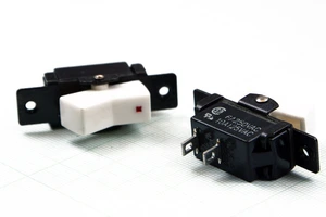 تصویر فروشگاه تکنولوژی مدرن ایران