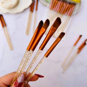 تصویر براش رژلب و سایه تکی 