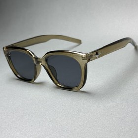 تصویر عینک آفتابی مربعی 