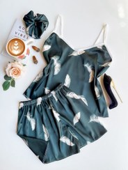 تصویر تاپ و شورتک ساتن پر سبز تا سایز ۴۶ 