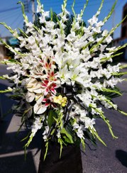 تصویر گلفروشی در خیابان سعادت آباد بین میدان کاج و قیصر امین پور خرید آنلاین تاج گل 