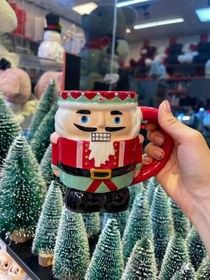 تصویر ماگ کریسمسی فندق شکن 