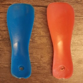 تصویر پاشنه کش پلاستیکی سایز کوچک قرمز و آبی.قبا از خرید رنگ مشخص شود 