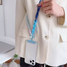 تصویر بند گوشی گردنی صورتی 