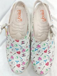 تصویر صندل طبی پرستاری سفید با طرح پزشکی 