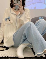 تصویر ست لباس راحتی زنانه و دخترانه دو تیکه بلوز آستین بلند دکمه دار و شلوار کریشه 