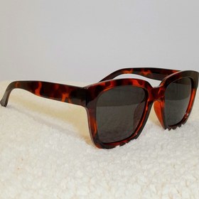 تصویر عینک زنانه پلنگی قرمز مشکی 