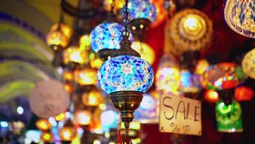 تصویر دانلود فوتیج فروش فروشگاه معروف بازار بزرگ در استانبول Famous Grand Bazar Shop Sale In Istanbul 