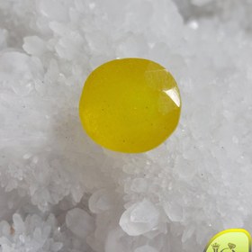تصویر نگین یاقوت زرد 