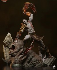 تصویر اکشن فیگور کریتوس و غول نیم تنه 