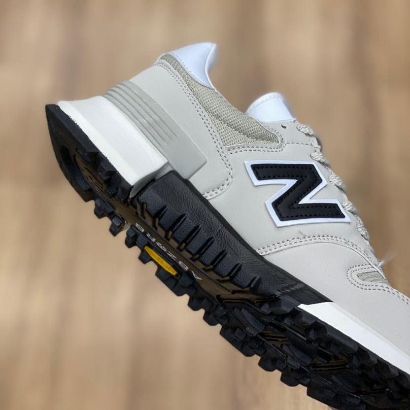 New balance 1300 cheap sport marrom