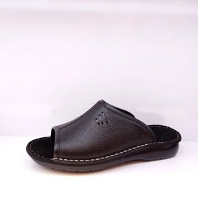 تصویر دمپایی مردانه چرم طبیعی پاژنگ رنگ مشکی 