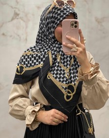 تصویر روسری نخ پلیسه کد ۱۳۷ 