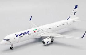 تصویر ماکت هواپیما ایرباس A321 ایران ایر Jc Wings 1:200 Airbus A321 Iran Air EP-IFA 