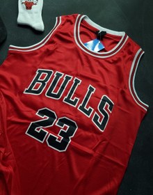 تصویر ست بسکتبالی قرمز BULLS 