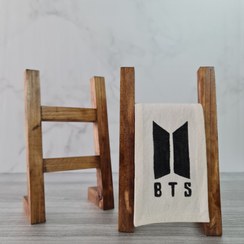 تصویر نردبان و دستمال دکوراتیو 