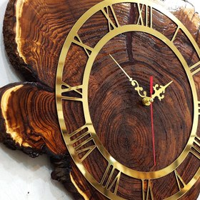 تصویر ساعت دیواری چوبی رستیک چوب سنجد ورزین طرح گل طبیعی Rustic Wooden Wall Clock