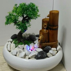 تصویر آب نمای رومیزی دست ساز بامبو با درختچه بونسای 