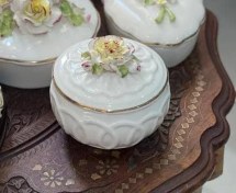 تصویر جاجواهری یا قندان زیبا گل برجسته خاص 