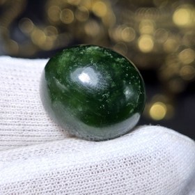 تصویر نگین سنگ یشم خوش رنگ معدنی کد 36777 