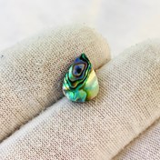 تصویر نگین صدف رنگين كمانى آبالون طبيعى سایز 14*10 ميلی‌متر 