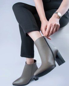 تصویر نیم بوت چرم زنانه Ws۴۰۵۹ 