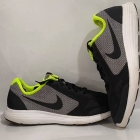 تصویر کتونی اورجینال نایک مدل Revolution3(وضعیت استوک اروپایی) Nike Revolution 3