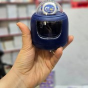 تصویر تراش برقی فضانورد 