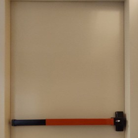 تصویر درب ضد حریق فلزی - 110*210 / مشکی 