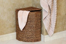 تصویر سبد لباس کنجی بزرگ حصیری قهوه ای 