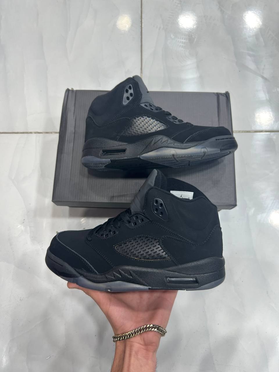 all black retro 5