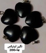 تصویر نگین اونیکس دو طرف پولیش خورده 