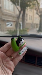 تصویر آویزماشین آغوش 