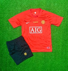 تصویر کیت کلاسیک منچستر یونایتد ۲۰۰۸ ست تیشرت و شورت با اسم و شماره دلخواه 