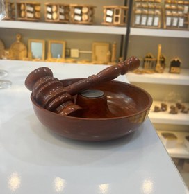 تصویر گردوشکن چوبی 