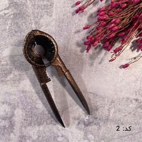 تصویر گردو شکن دستی 