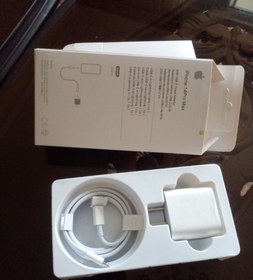 تصویر شارژر ۲۰ وات اپل آیفون ۱۴ پرومکس - سفید 20 watt Apple iPhone 14 Pro Max charger