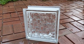 تصویر بلوک شیشه ای طرح کوبیسم وزن ۲.۲ کیلوگرم 